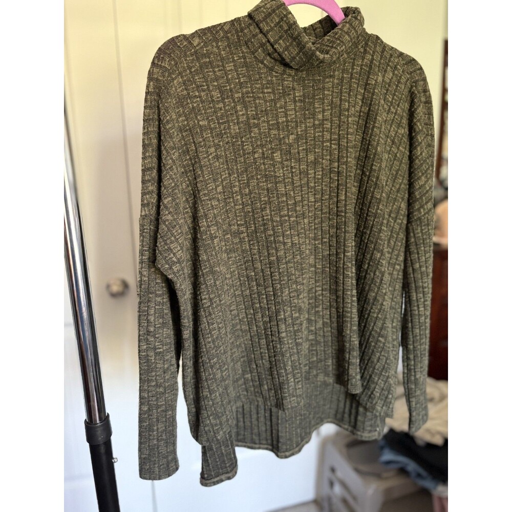 American Eagle Outfitters Women’s Large Green Ribbed Turtleneck Sweater Cozy
